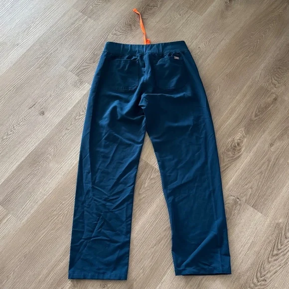 FIGS Deep Reef Livingston Medium Scrub Pants - Picture 2 of 3